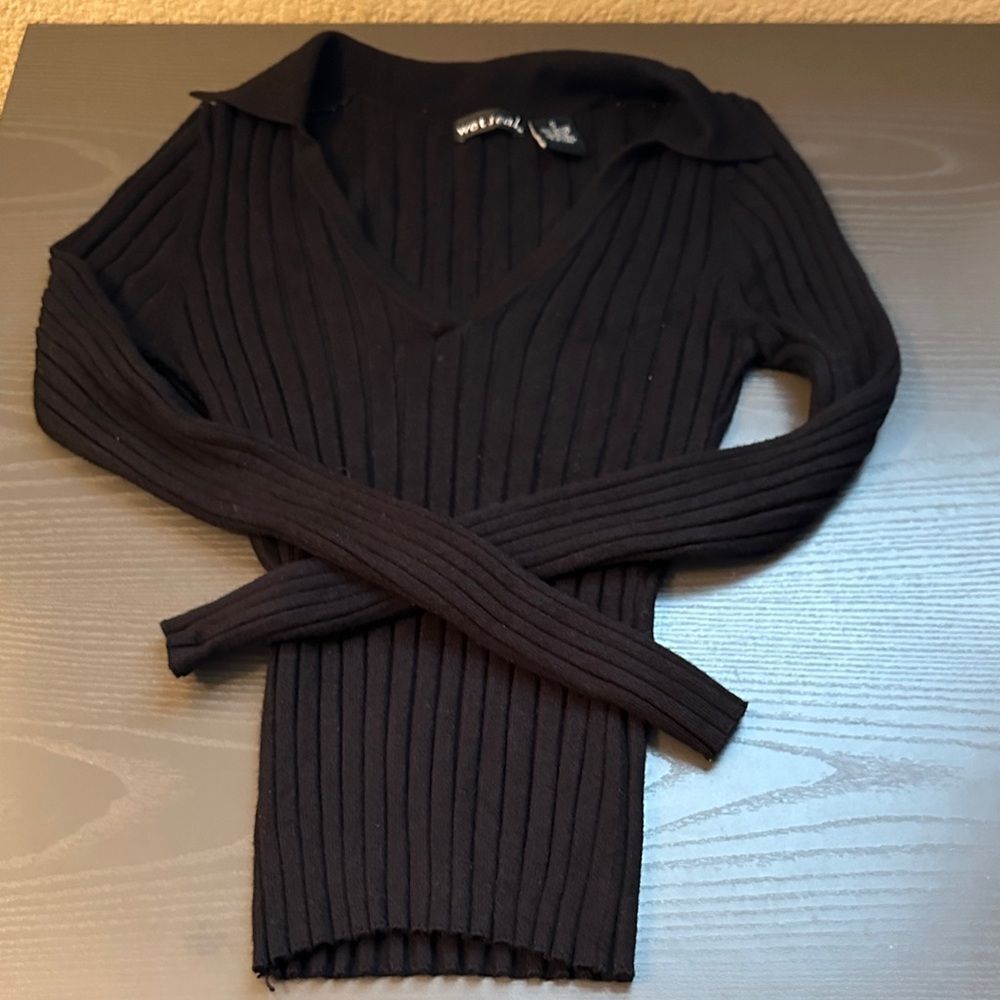 Wet Seal Black V-Neck Ribbed Long Sleeve Sweater Size Small
